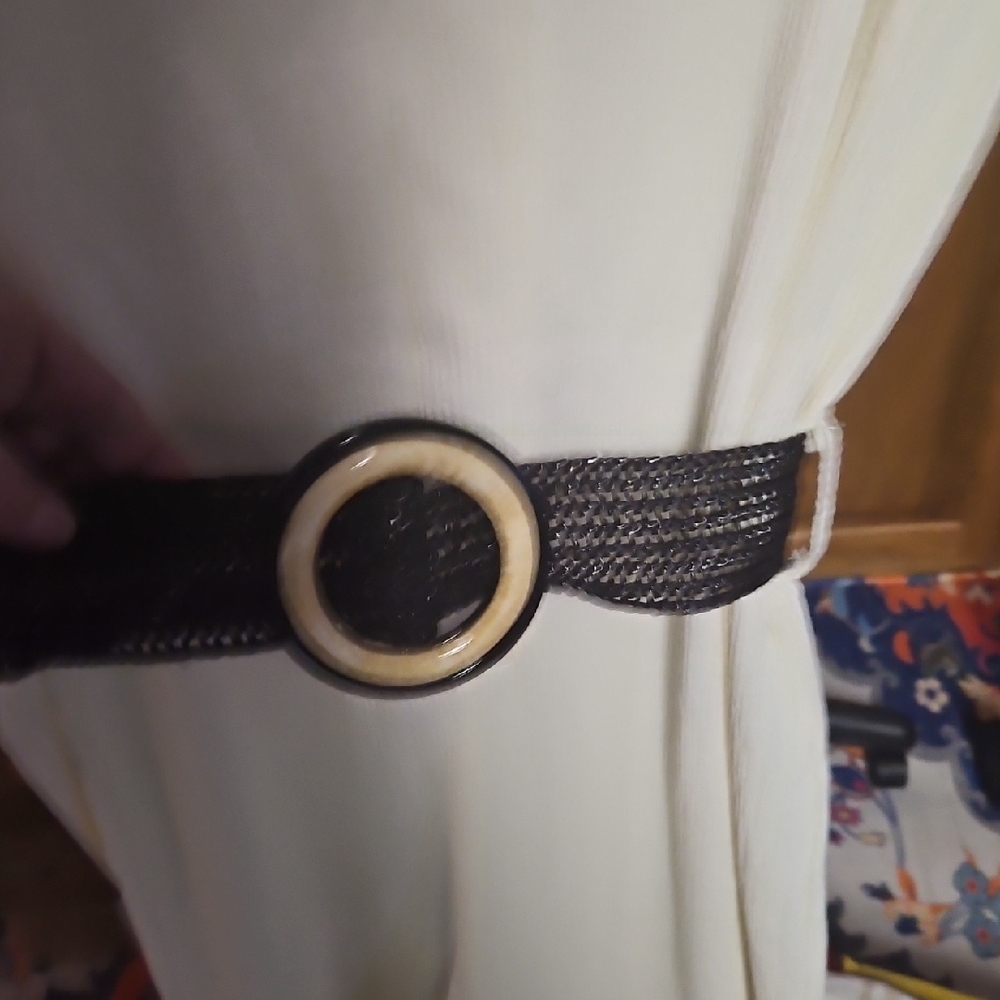 Kathy Ireland Elegant Cream Jumpsuit with Black Belt. NWT - Picture 4 of 7